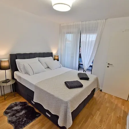 New Modern - Free Parking Apartamento Zadar